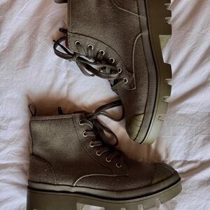 Stylish Olive Green Women's Ankle Boots